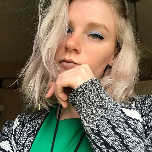 Meet your Posher, Jessica - Picture 1 of 1